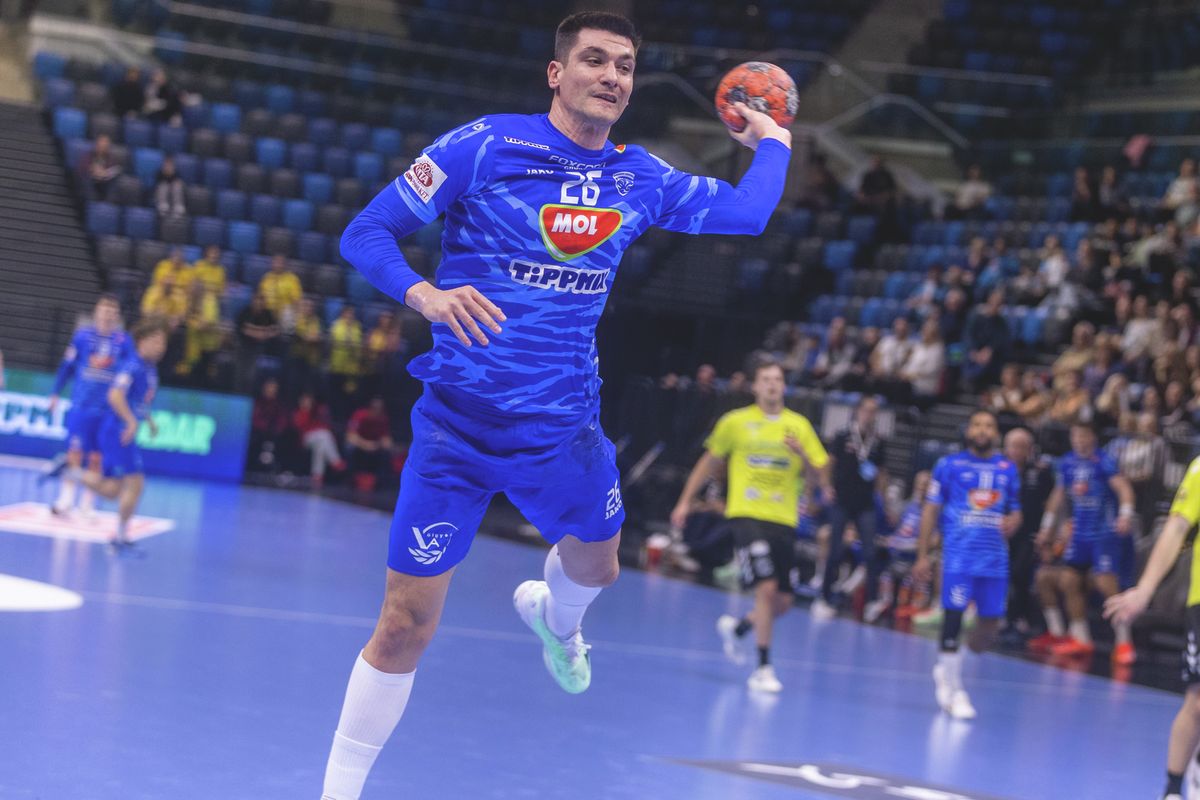 A bajnokin elszenvedett vereség miatt a visszavágás reményében kel útra a Tatabánya, hogy Siófokon vívja ki a Final Fourba jutást. Amennyiben a Mol Tatabánya ismét csapatként működne, úgy ez, a kvázi visszavágás sikerülhet.