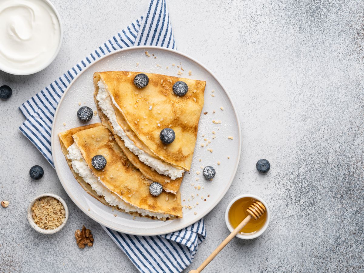 Thin,Pancakes,,Russian,Blini,Or,French,Crepes,With,Riccotta,(curd