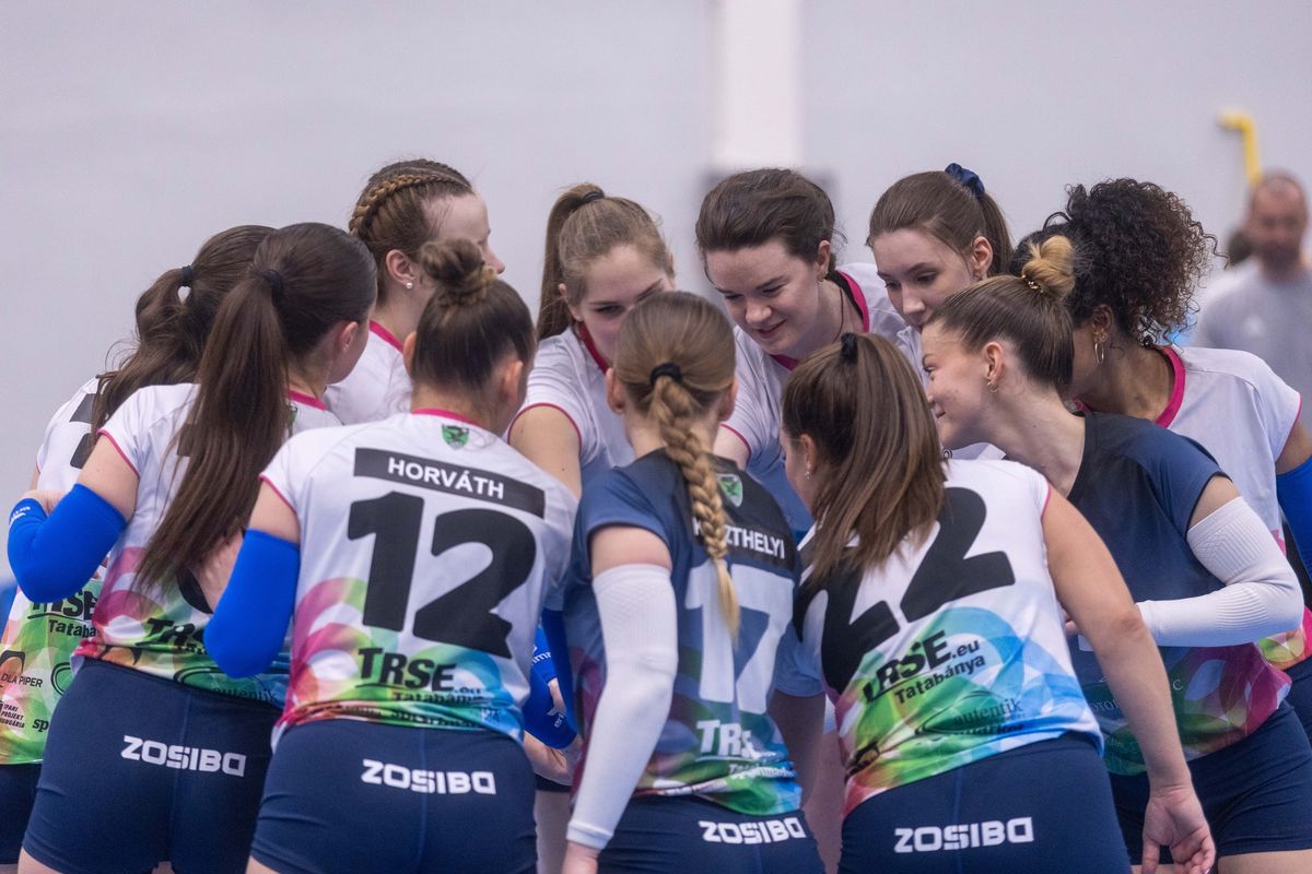 A fővárosban zárják az alapszakaszt a tatabányai lányok. A TRSE szezonbeli kilencedik sikerére hajt a listavezető TFSE csapata ellen a női röplabda NB I.-ben.