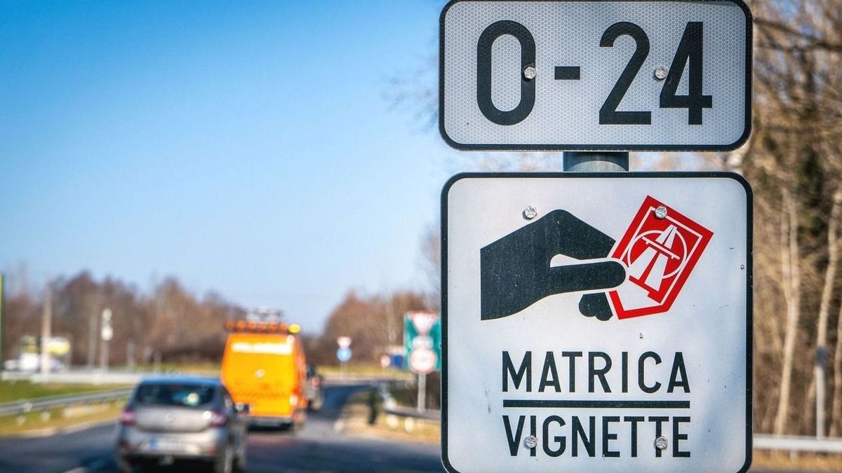 Ez az autópálya-matrica 2026-ban óriási kedvezménnyel les megvásárolható