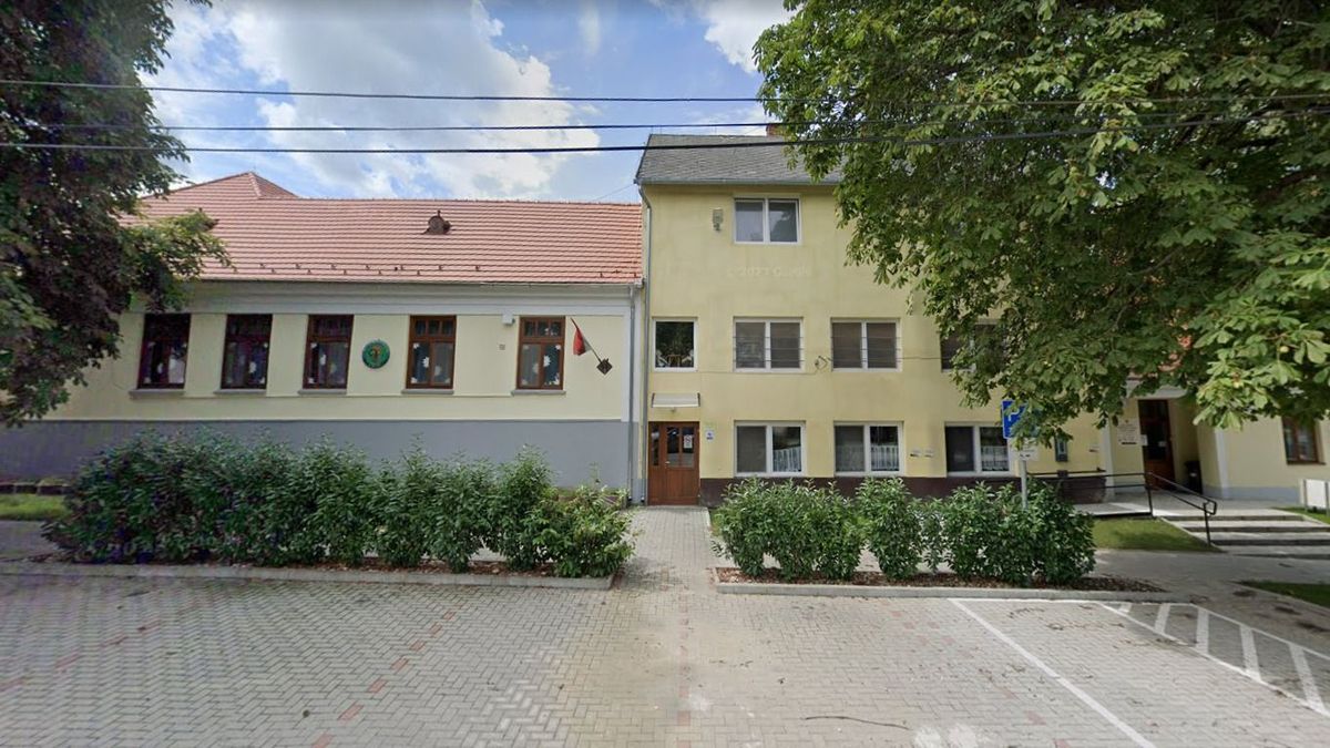 A projekt az európai unió támogatásával valósul meg. Az Ácsteszéri Meseerdő Óvoda újabb fejlesztési lehetőséghez jutott.