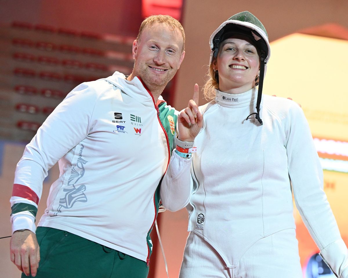 Fantasztikusan indult magyar szempontból a marrakechi párbajtőrvívó-világkupa. A parádés formában lévő olimpiai bronzérmes Muhari Eszter és az olimpiai címvédő, egyéni világbajnok Siklósi Gergely aranyérmet nyert Észak-Afrikában!