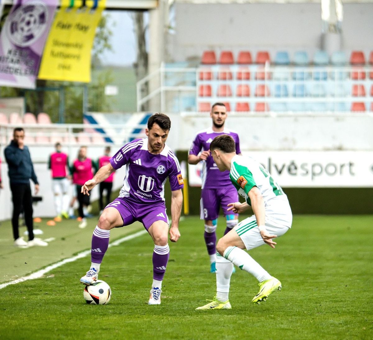 Nem bírtak a csapatok egymásssal. A KFC Komárom 1–1-es döntetlent játszott a labdarúgó Niké Liga alsóházi rájátszásában.