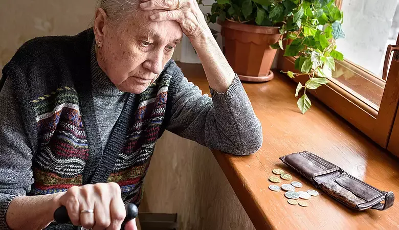 Maximalizálták a nyugdíjból való letiltásmértékét. Az új, nyugdíjasokra vonatkozó szabályozásról itt annak a részletek.