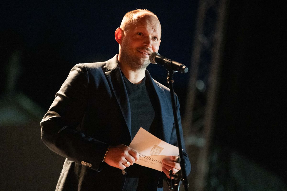 Fáklyás ballagás Esztergomban