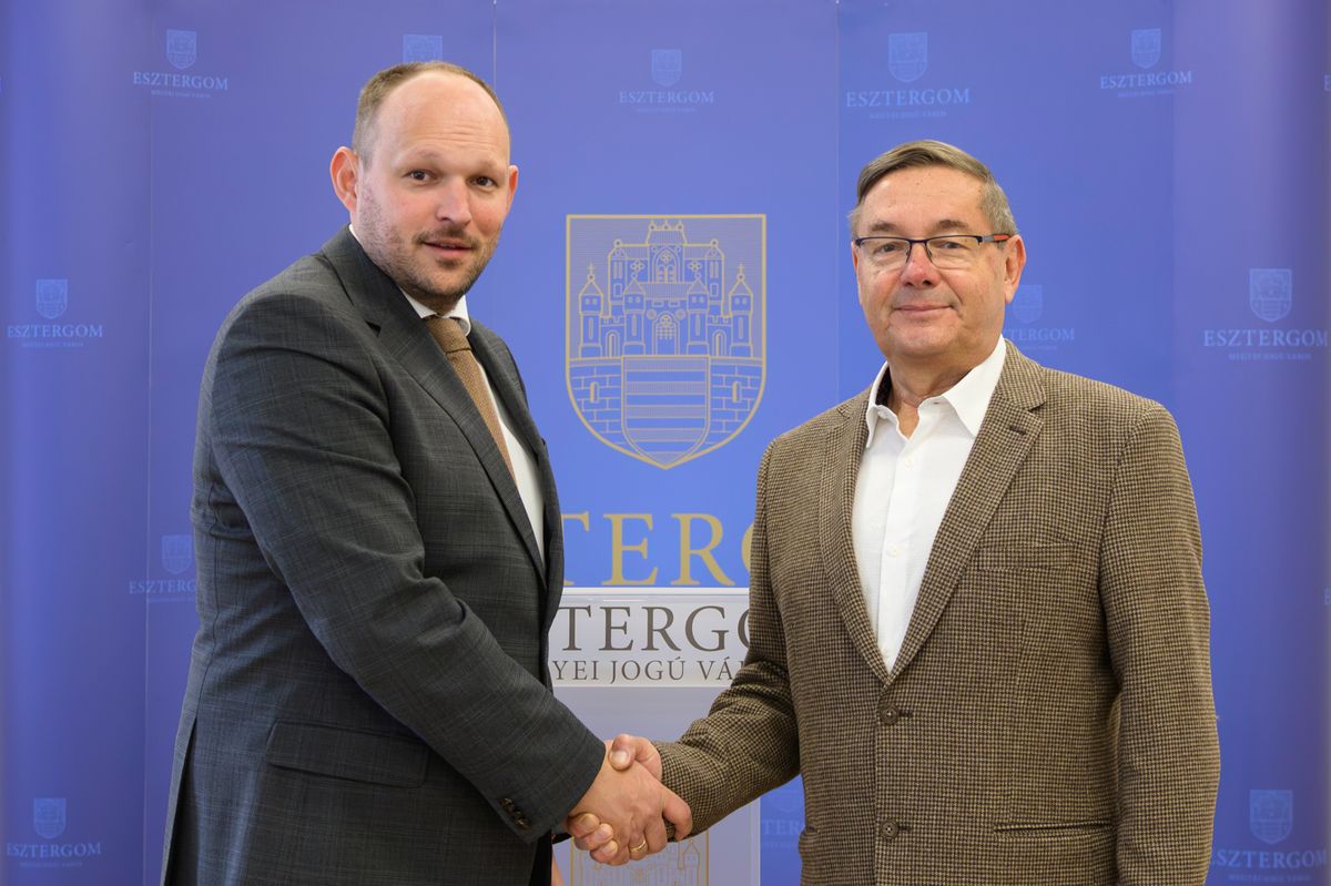 Hernádi Ádám és dr. Oltványi Tamás az idei Városi Polgármesterek Randevúja sajtótájékoztatóján