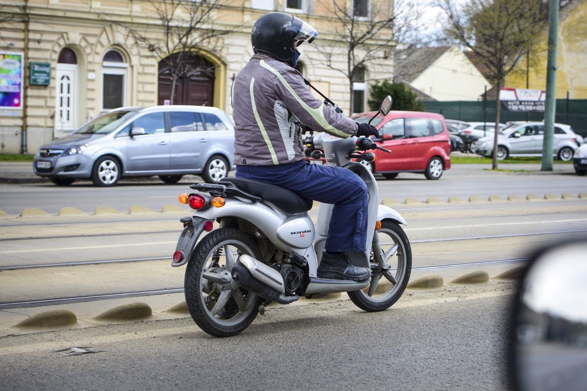 Egyre nagyobb a kismotorok száma