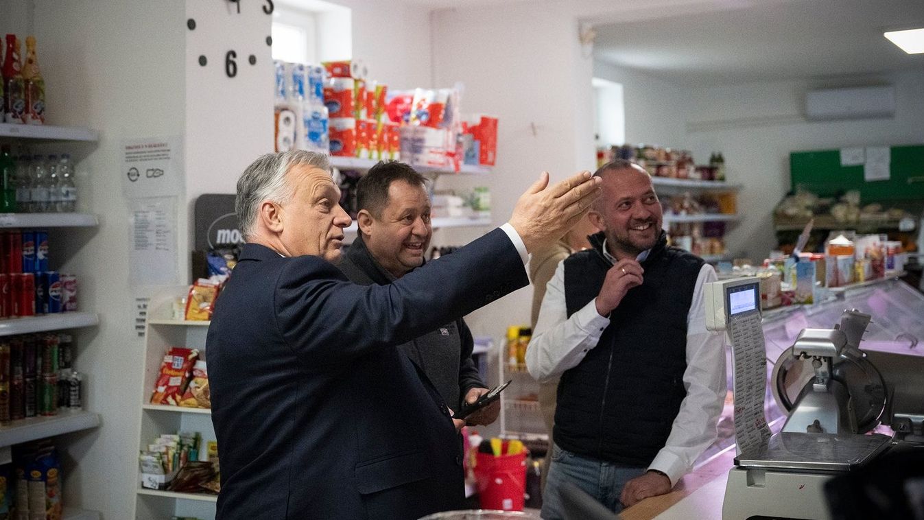 Orbán Viktor betért egy kávéra a tiszakürti kisboltba (videó)