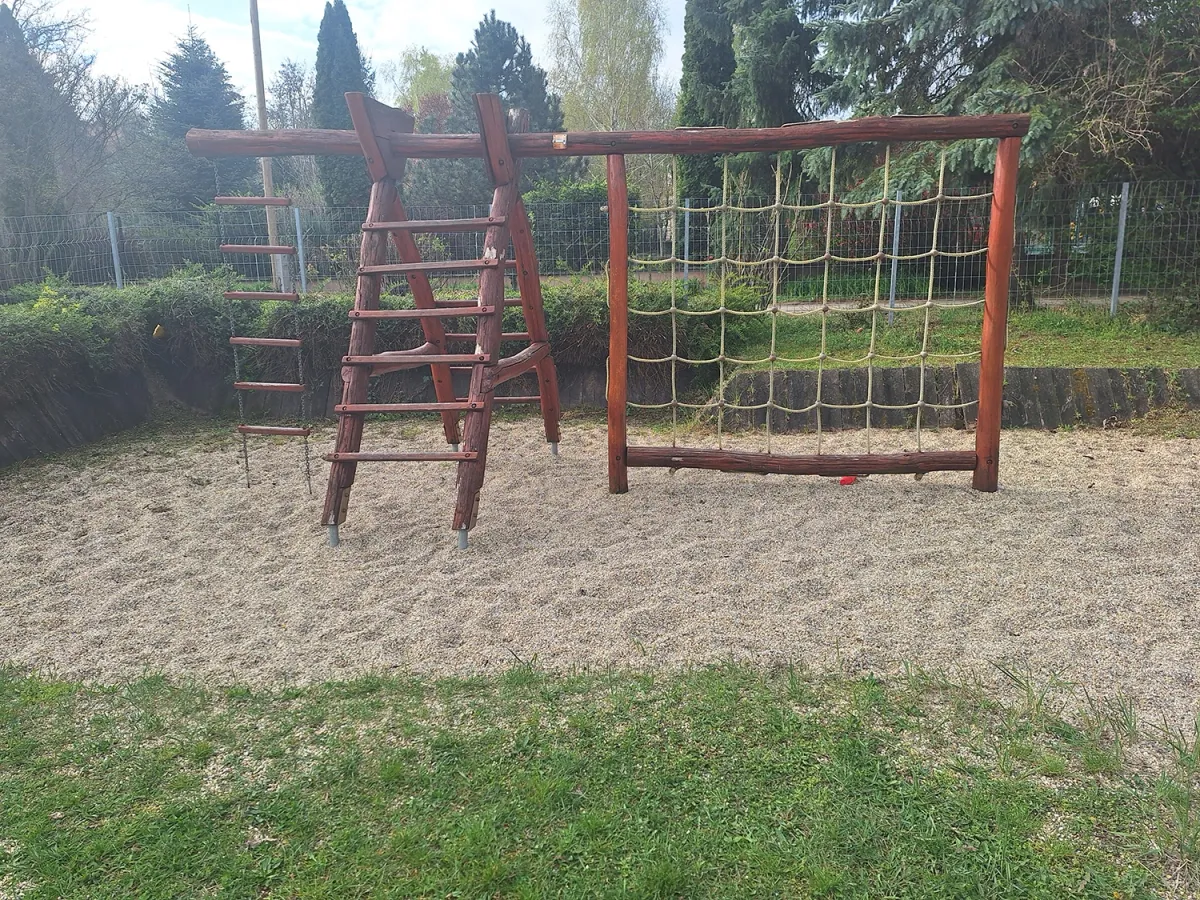 Megérte összegyűjteni a gumiabroncsokat. A nyereményből megújul és biztonságosabb lesz a játszótér.