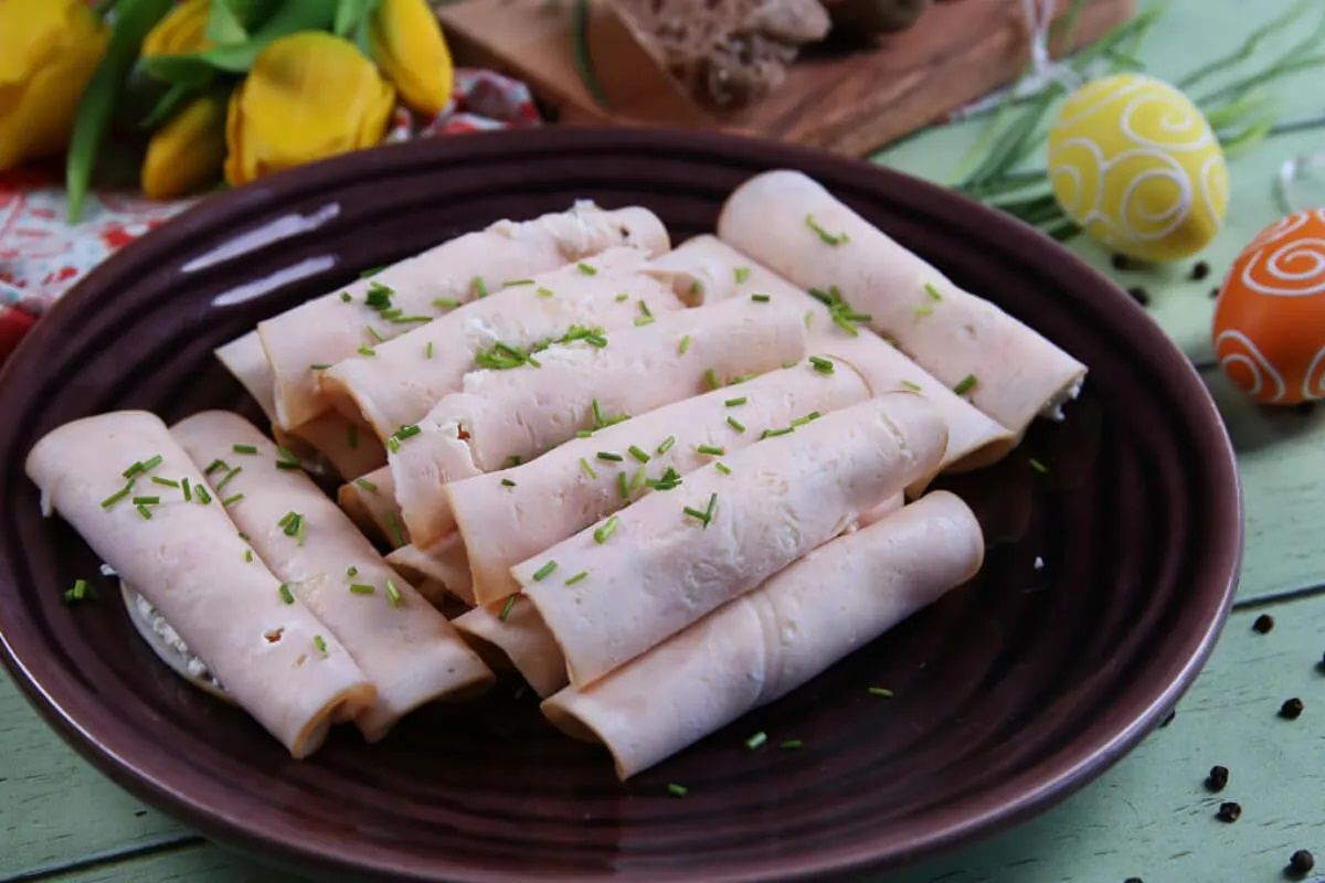 Húsvéti recept: sajtos-tormakrémes sonkatekercs