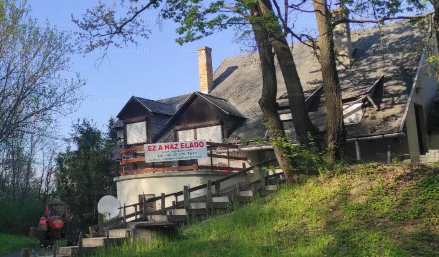 Luxuslakást is rejt az az eladó ingatlan, amely évtizedeken át volt népszerű hely. Mutatjuk, milyen volt egykor és mennyiért árulják most.