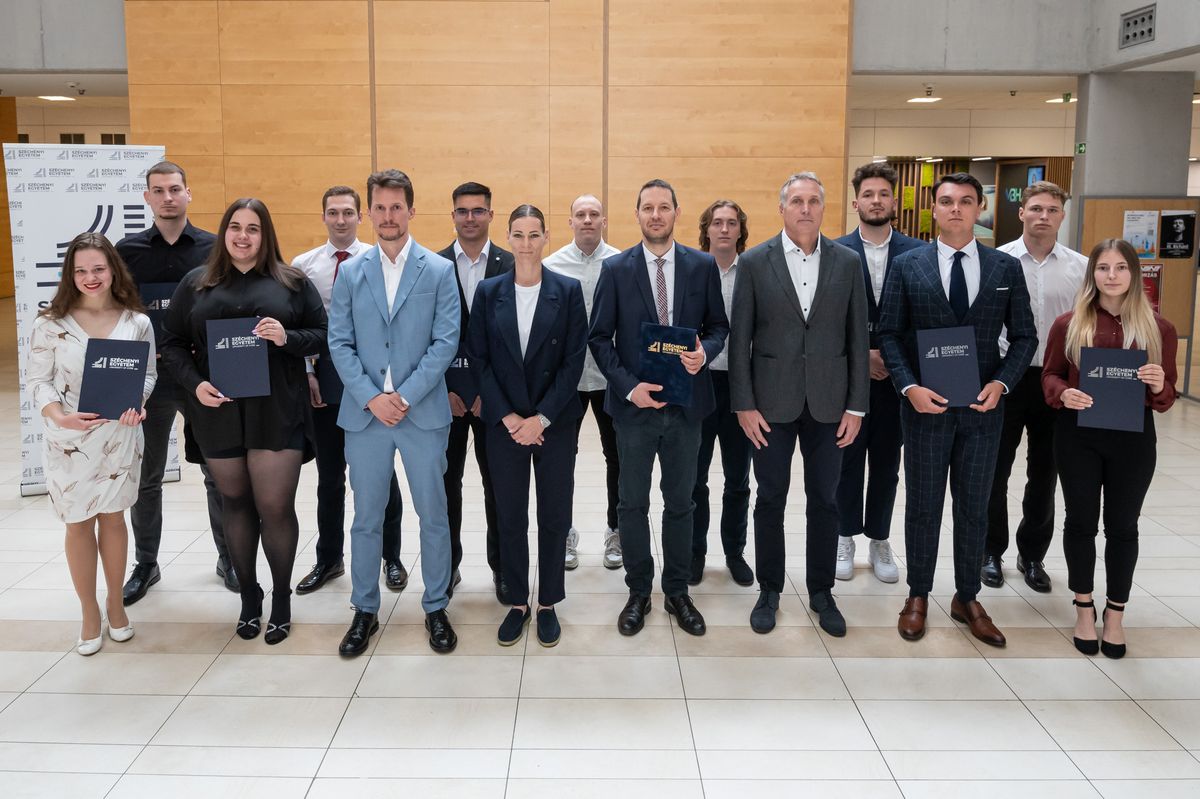 Értékes ösztöndíjakat adtak át élsportolóknak a győri Széchenyi István Egyetemen. A díjátadón jelen volt az Győri Audi ETO KC együttesével ötszörös Bajnokok-ligája győztes Görbicz Anita.