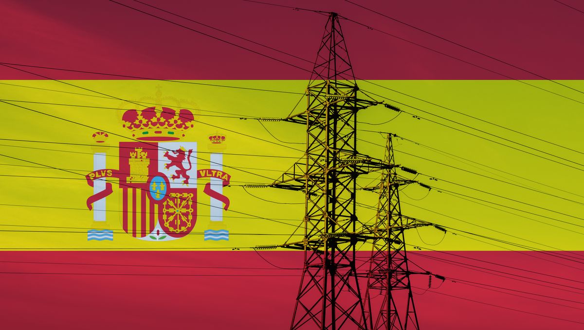 Spanish,Flag,With,Electric,Tower,And,Lines.,Energy,Supply,In spanyolország áramszünet