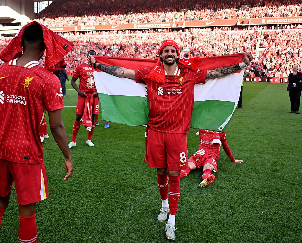 Két magyar focista, egy közös hit: ezt mutatták meg a Premier League szenzációja után. Kerkez és Szoboszlai Dominik a Liverpoolban együtt folytatják? Ezt tudjuk.