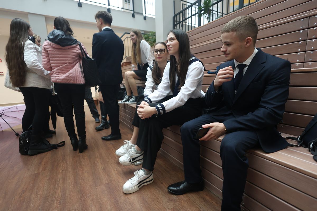 Véget ért a matek érettségi, a diákok nyugodtak