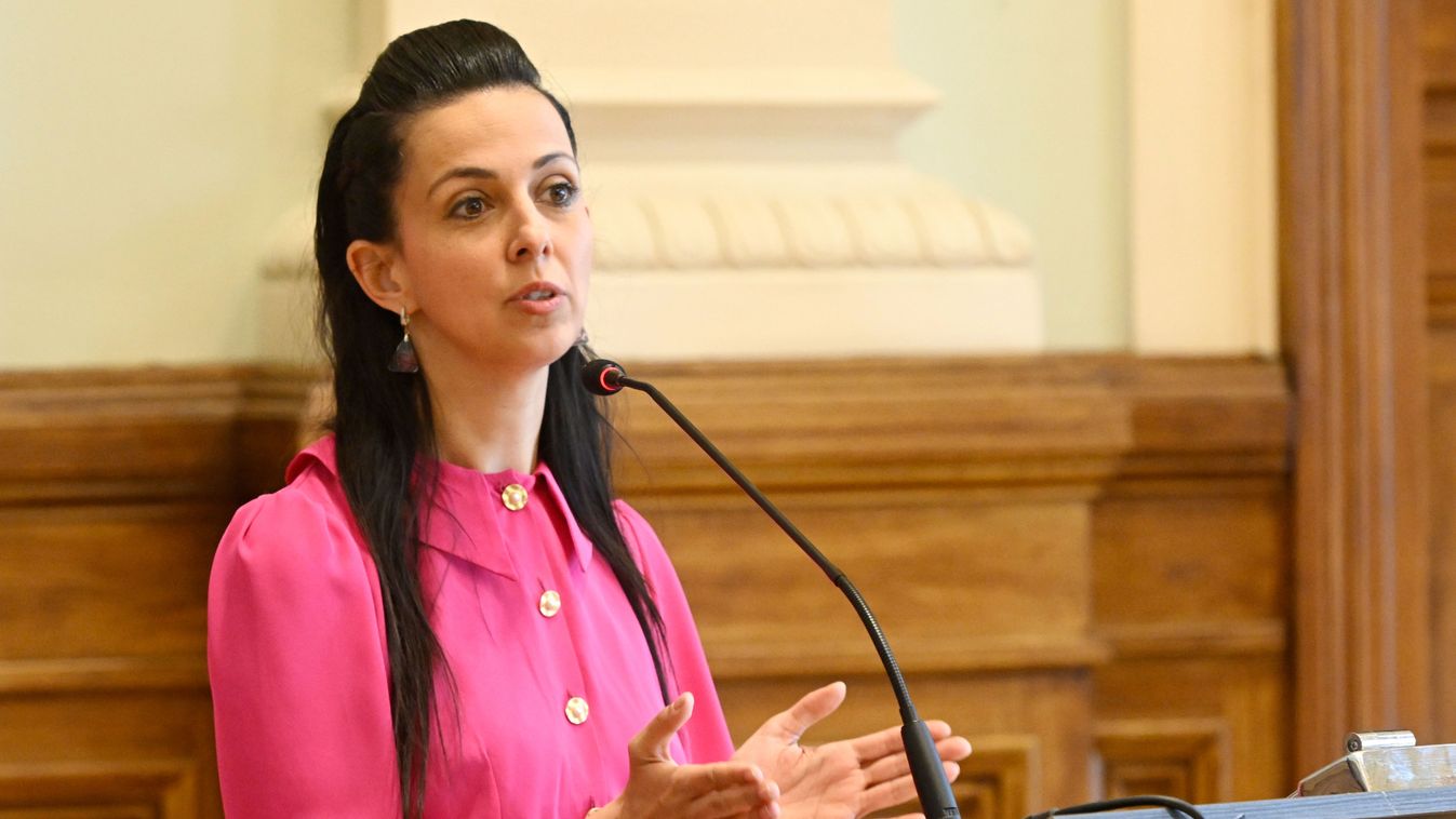 Koncz Zsófia: az Országgyűlés a héten elfogadta az anyák szja-mentességéről szóló törvényjavaslatokat