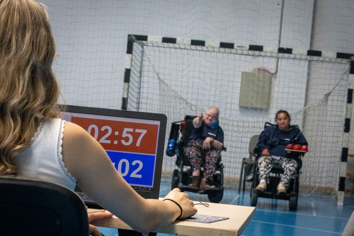 A tatai Angyalok és Tündérek Galéria idén ismét különleges kiállításnak és sporteseménynek adott otthont. Ilyen volt a Szabó Szonja nevével fémjelzett esemény.