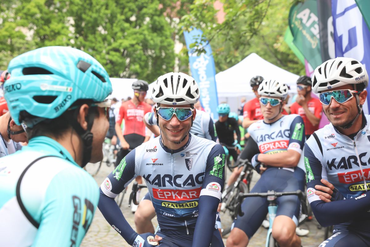 Ismételten szórakoztatta a nézőket Filu a Tour De Hongrie lassú rajtján