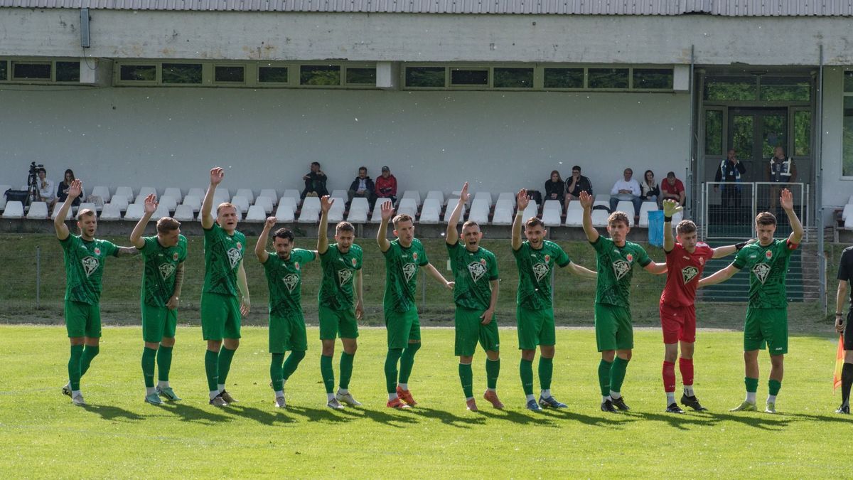 Nagyon fontos győzelem a felsőházban. A Komárom VSE 2-1-re diadalmaskodott a Budaörs ellen a harmadosztályú labdarúgó-bajnokságban.