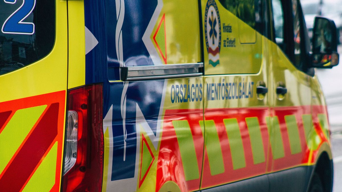 Gyalogosgázolás történt az 1-es főúton Tatán