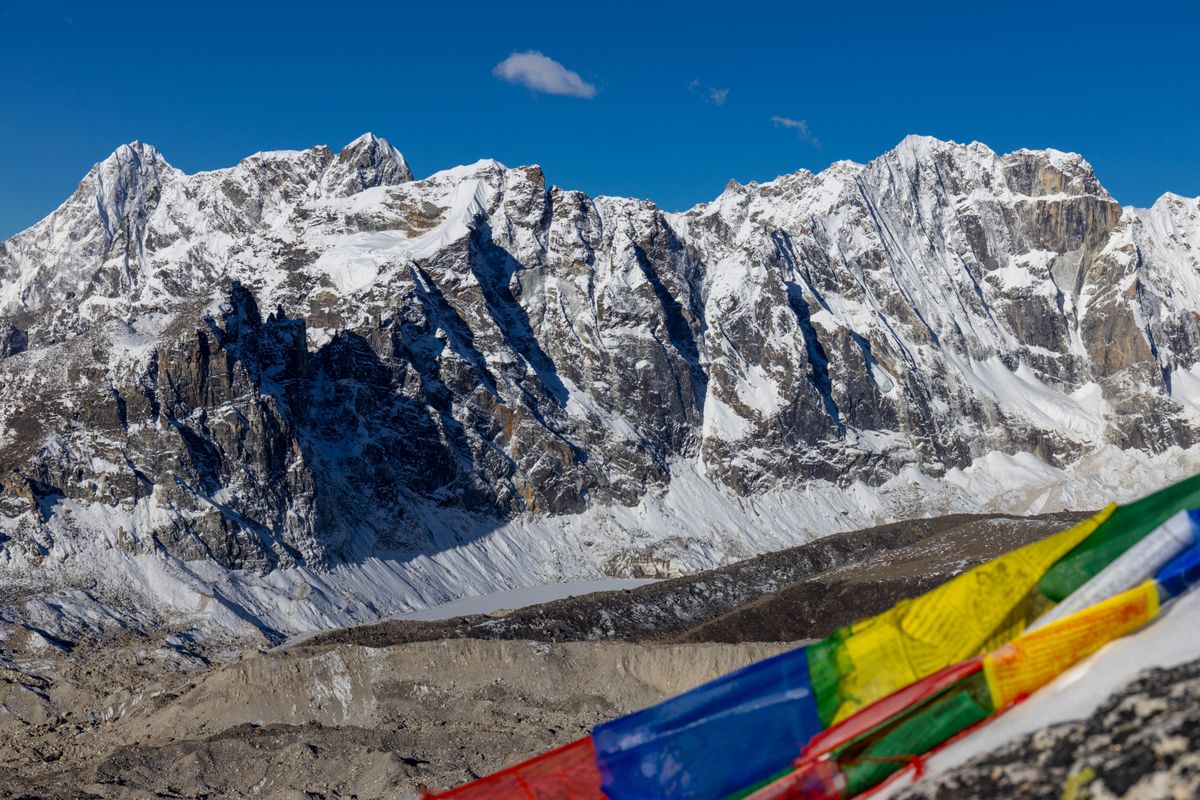 A Himalája ismert csúcsán meghalt hegymászóval az idei hegymászószezonban elhunyt alpinisták száma nyolcra emelkedett
