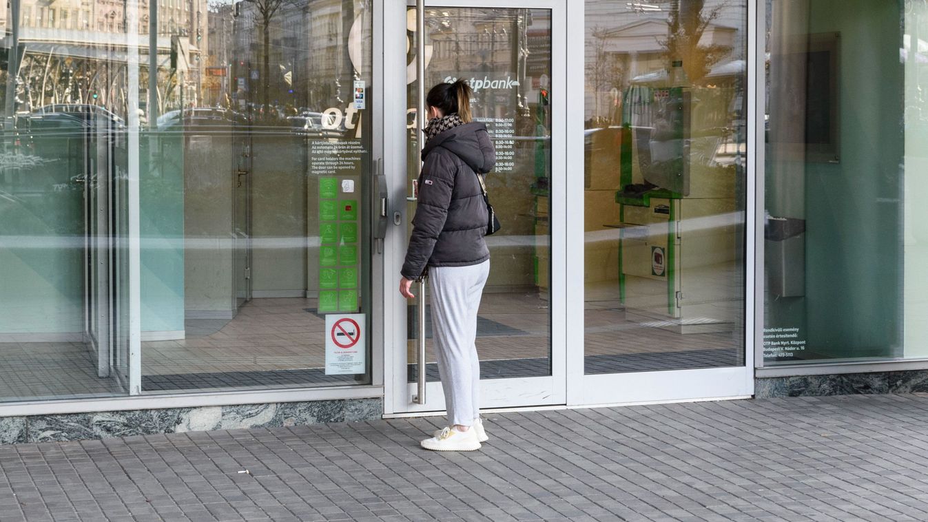Lakossági folyószámlák: több mint egy évig biztosan nem emelkednek a díjak