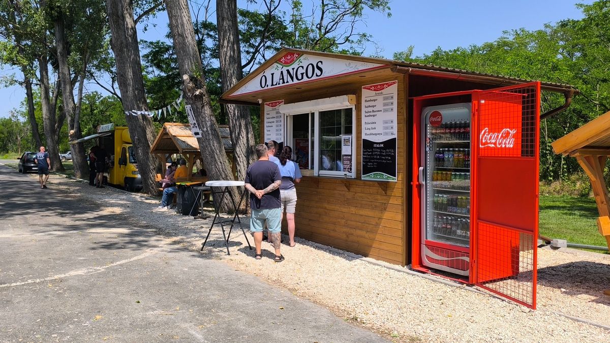 Friss ízek a régi tanpályán – megnyílt Tata új gasztro udvara