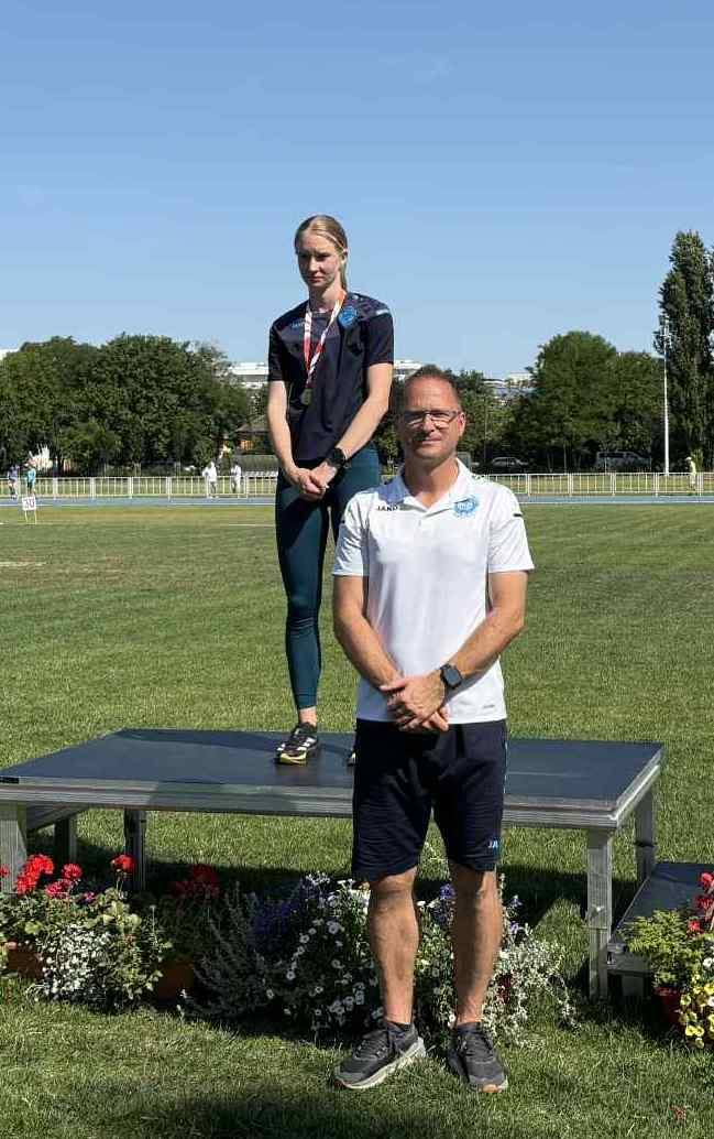 Az utánpótláskorú sportolókról szólt a hétvége a Lantos Mihály Sportközpontban. A tatabányai atléták kiválóan szerepeltek a nyári időben megrendezett budapesti U18-as atlétikai Ob-n.