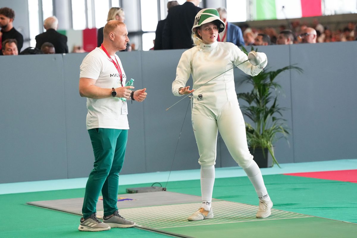 Az olimpiai bronzérmes Muhari Eszter a nyolcaddöntőig jutott az olaszországi világversenyen. A magyar versenyzők lemaradtak az éremről a genovai vívó Eb harmadik napján.