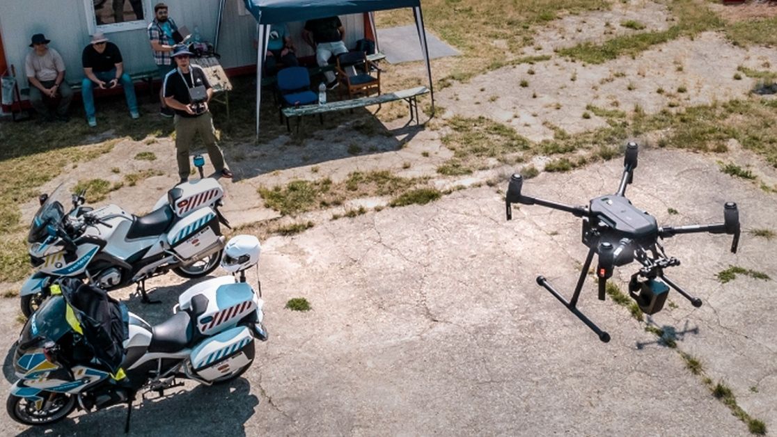 Főként a motorosokat ellenőrzik majd drónnal az 1119-es út Bajna-Héreg szakaszán