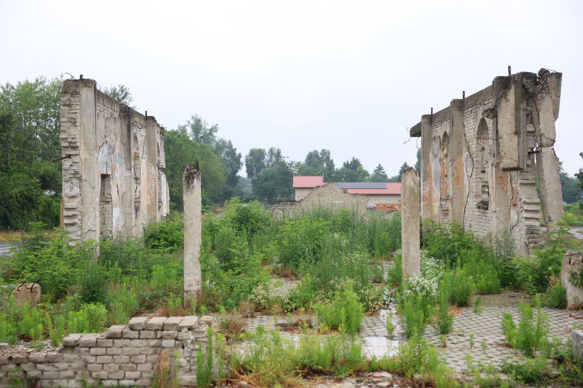 Tatabánya VII-es telepi templomromok