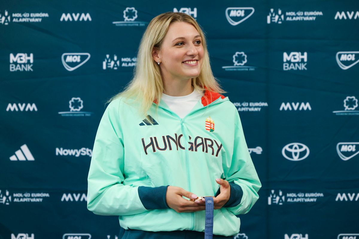 Lassan egy év telt el a párizsi olimpiát követően. A párbajtőröző Muhari Eszter a Magyar Olimpiai Bizottság székházában vehette át a kicserélt ötkarikás bronzérmet.