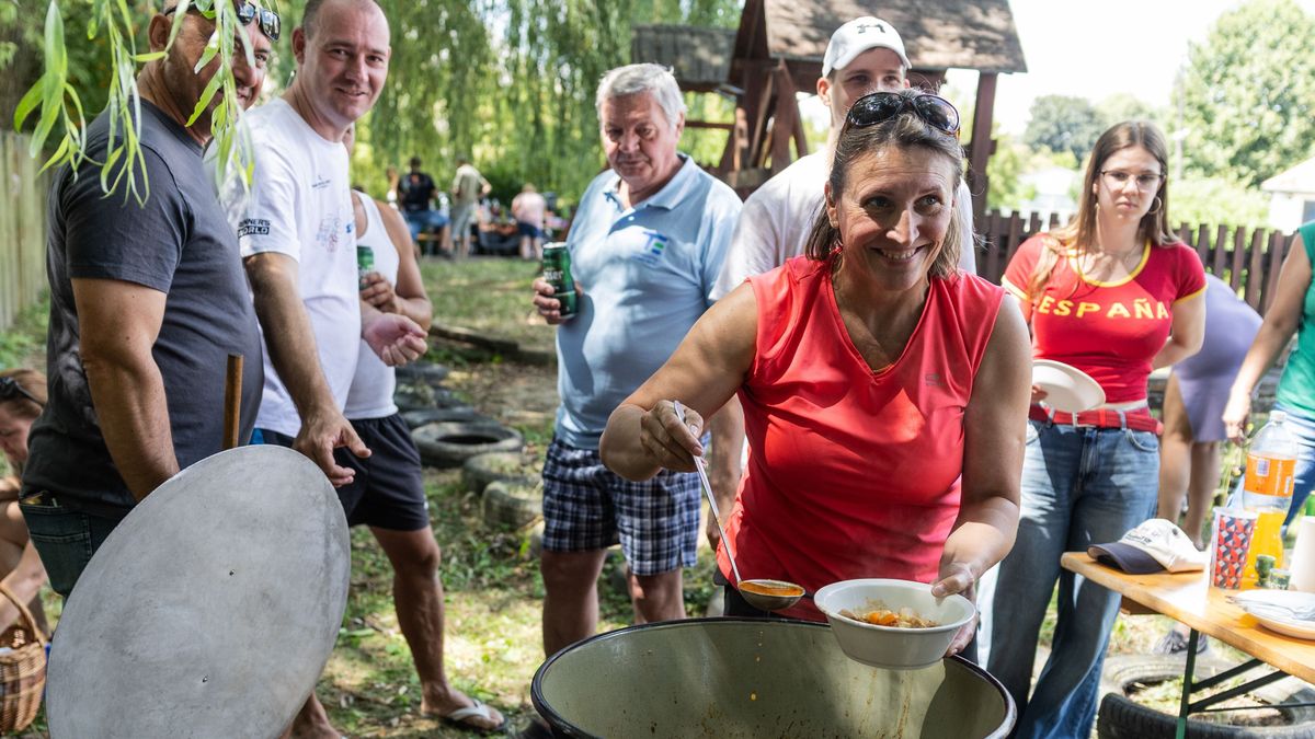Képeken a Tardosi búcsú