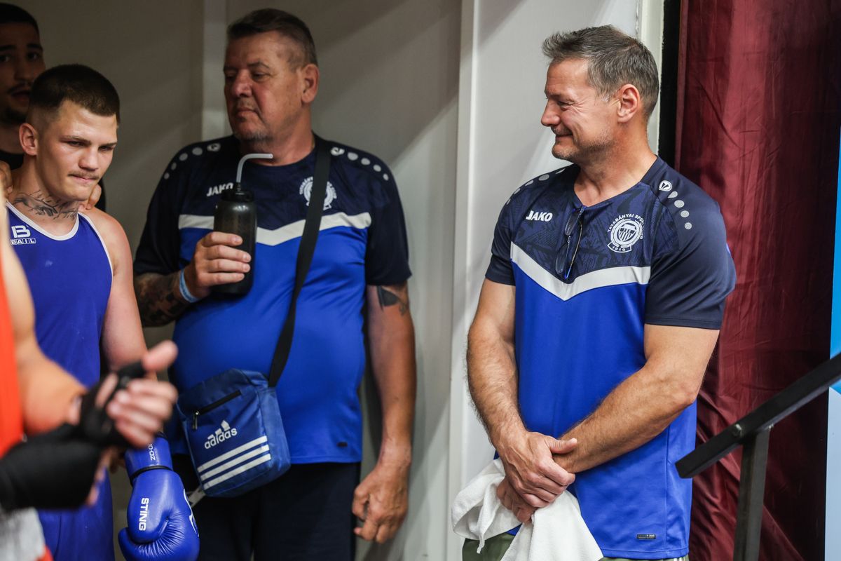 Újabb tatabányai siker a hazai rendezésű Ökölvívó Magyar Bajnokságon. A Tatabányai Sport Club versenyzője, Oláh Levente döntő fölénnyel nyerve jutott az elődöntőbe.