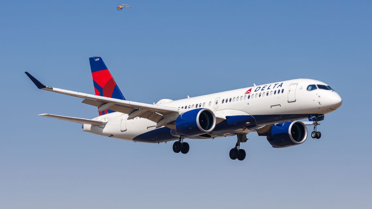 Burbank,,United,States,-,October,10,,2024:,Delta,Air,Lines, repülő, Sürgősségi helyzet, kényszerleszállás
