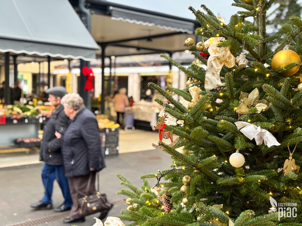 Adventi készülődés az Esztergomi Piacon