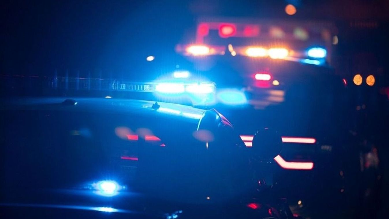 Frontális baleset történt Tatabánya és Szárliget között, mentők is rohantak a helyszínre Kép