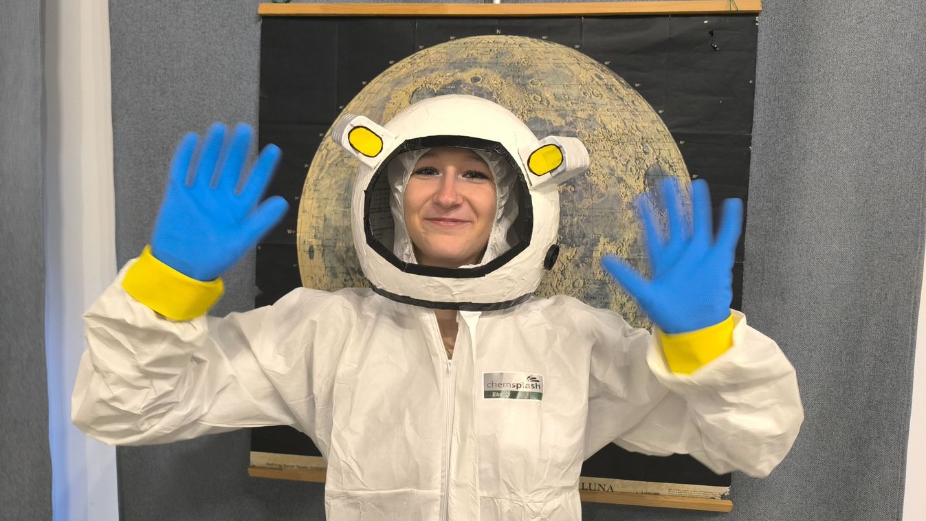 Dokkolás a csillagdában: Űrhajósképzőn tesztelték a tatai gyerekek bátorságát