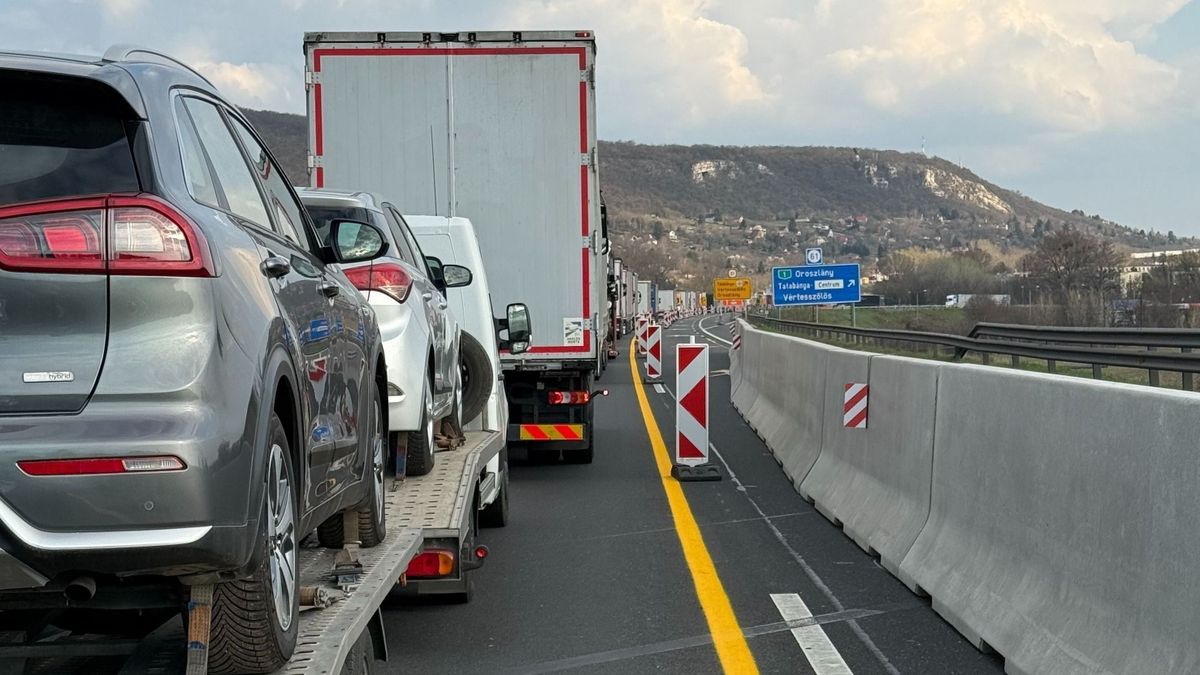 Friss: baleset történt az autópályán, több kilométeres a torlódás