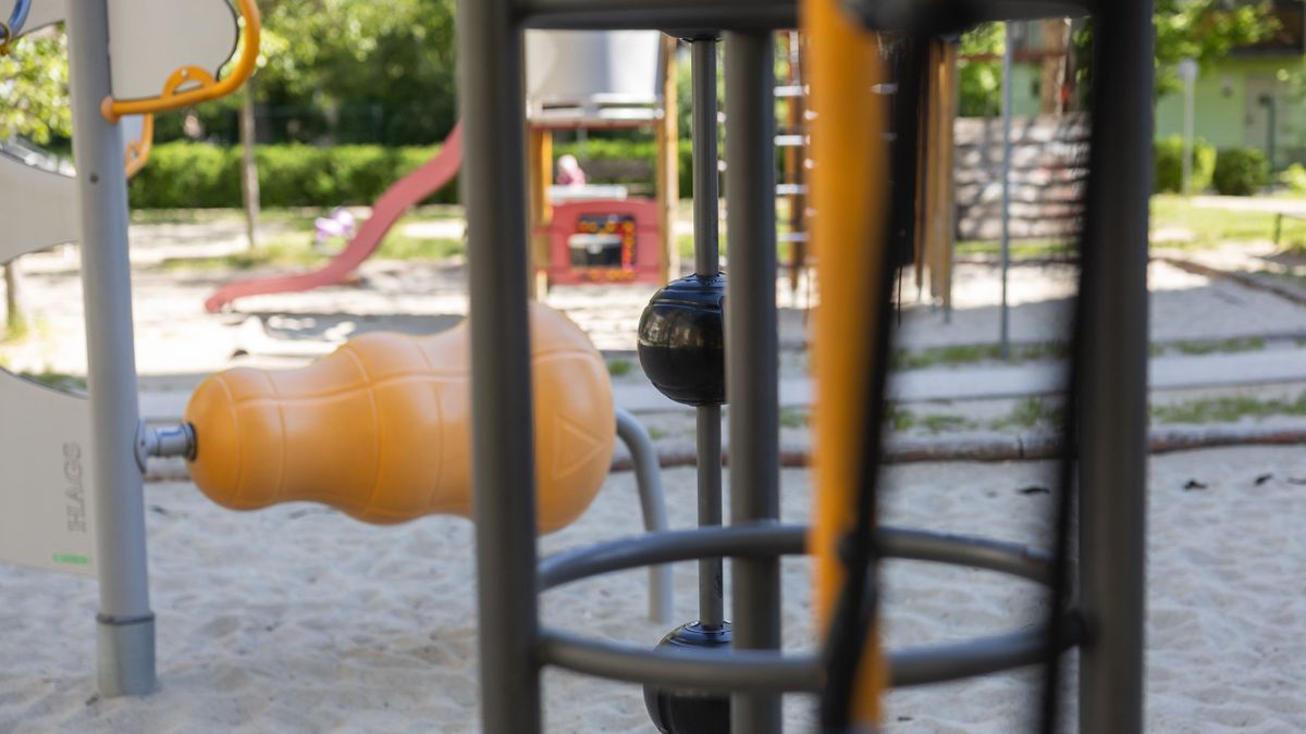 16 éves fiú gyújtogatott a tatabányai játszótéren, majd otthagyták a tüzet