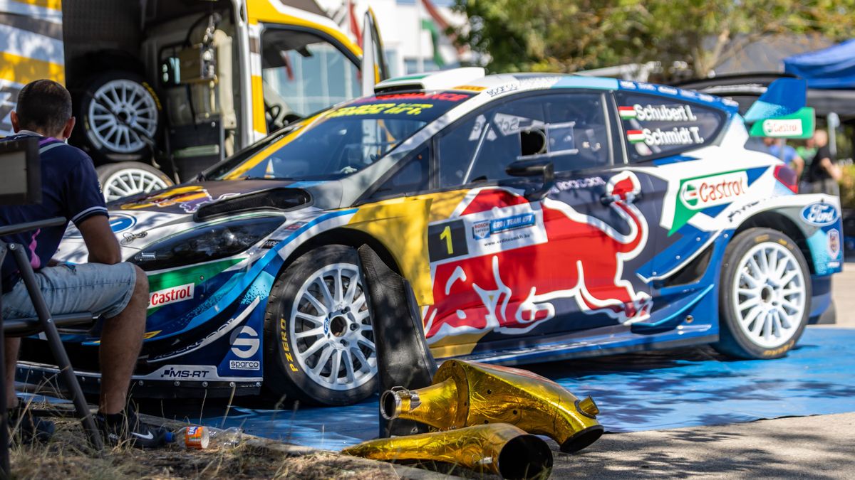 Kuplunghiba hátráltatta az egyedi Ford Fiesta WRC-t az oroszlányi raliversenyen