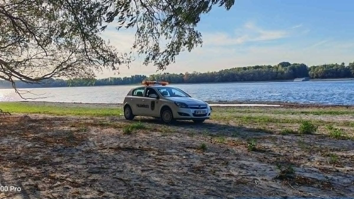 Kapu Tibor riasztotta a rendőröket a Duna-partra, robbanótestet találtak Neszmélynél