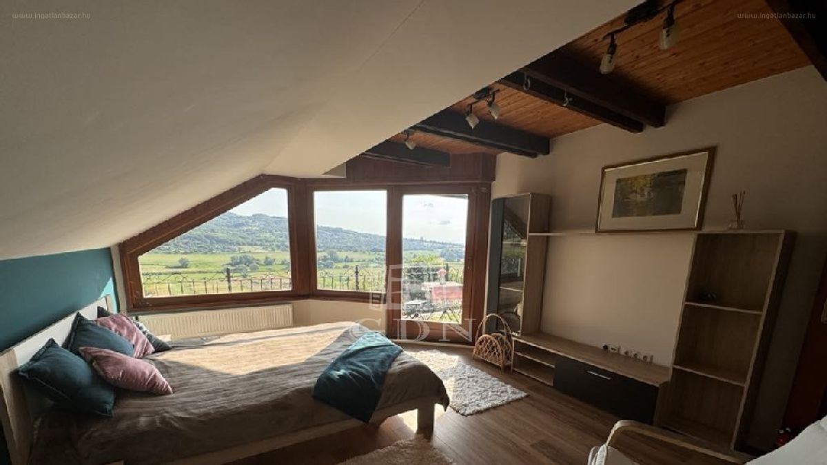 Egy falat Toszkána ez a ház: az egyik legszebb panorámával és varázskerttel árulják +fotók