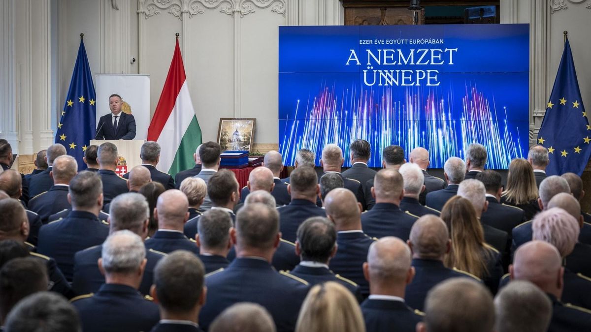 Két esztergomi rendvédelmi dolgozó is elismerést kapott augusztus 20-a alkalmából