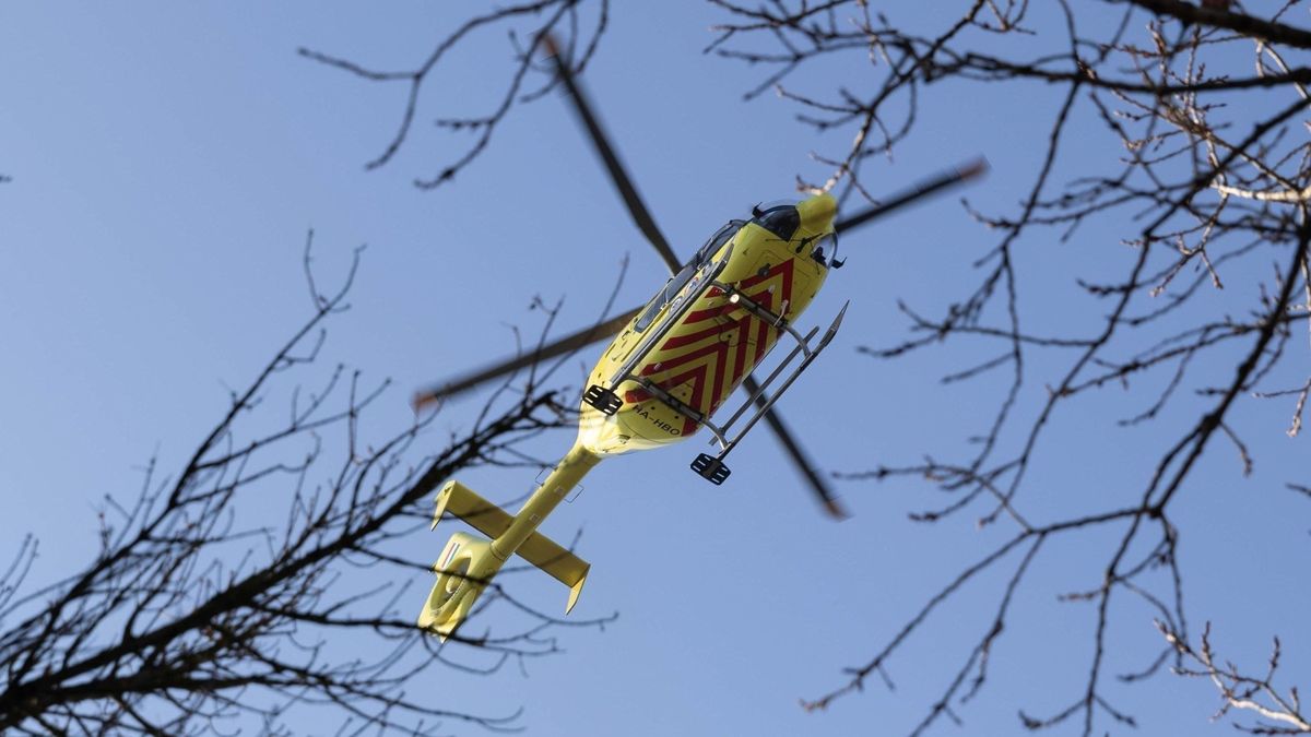 Mentőhelikopter zaja rázta fel Tatabányát, ezért kellett sürgős légi segítség