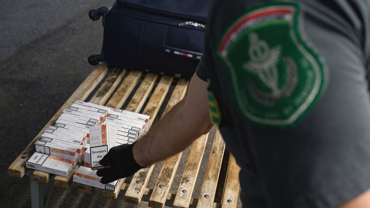Már nem a határon hozzák át, titkos gyárakban készül az illegális cigaretta