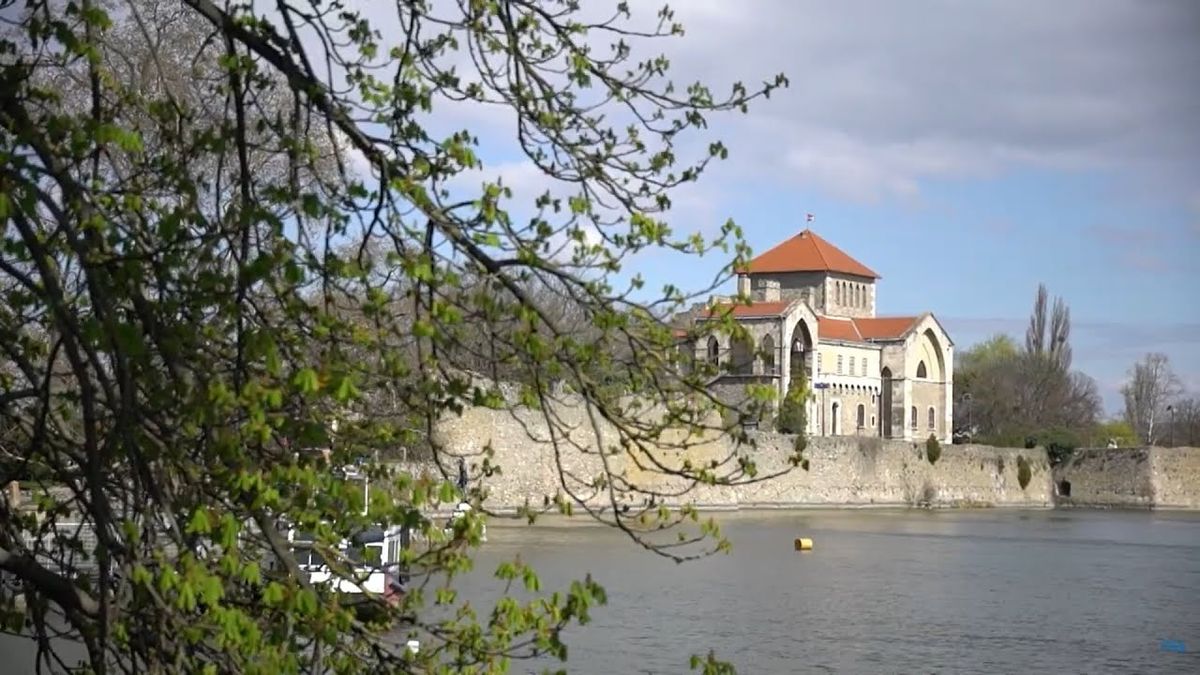Ebben a tatai utcában mostantól tilos a parkolás