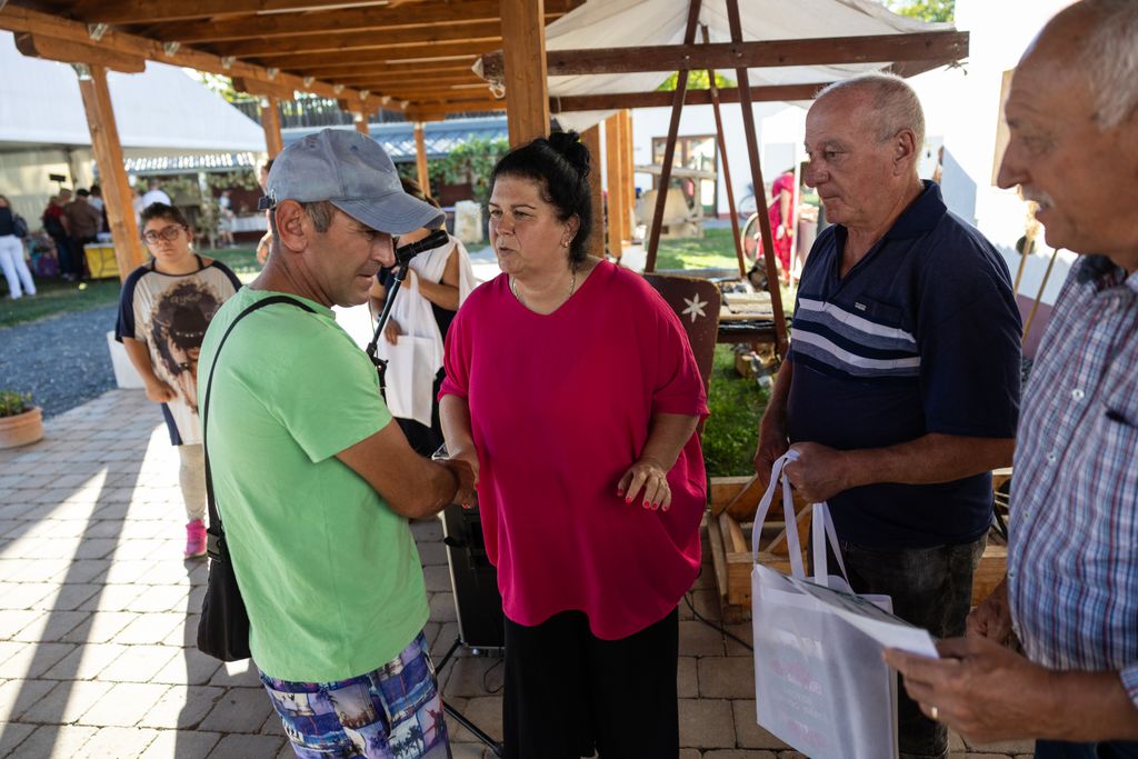 Szőlő és Bor Ünnepén díjazták Almásfüzitő legszebb kertjeit