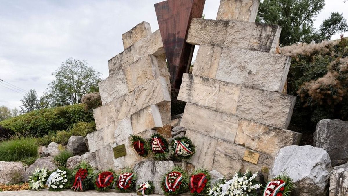 Dorogi tiszteletadás a kövek új életre keltőinek