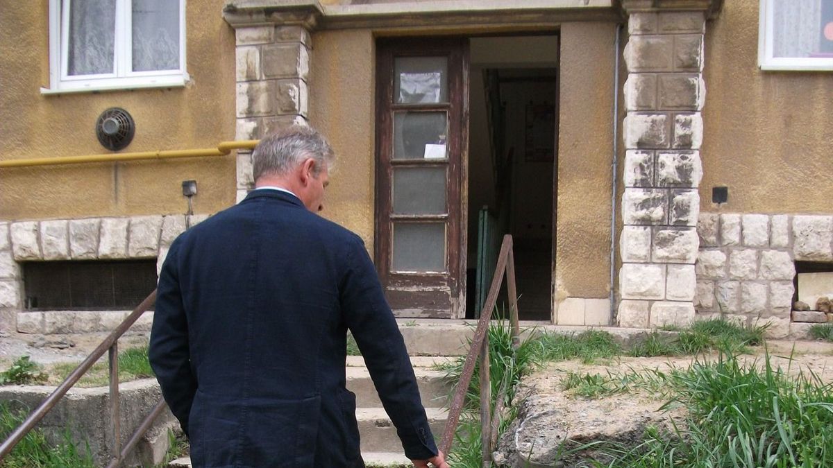 Ki vállalja a felelősséget a nyergesi azbesztért? Megszólalt az önkormányzat a lakótelepi veszélyről